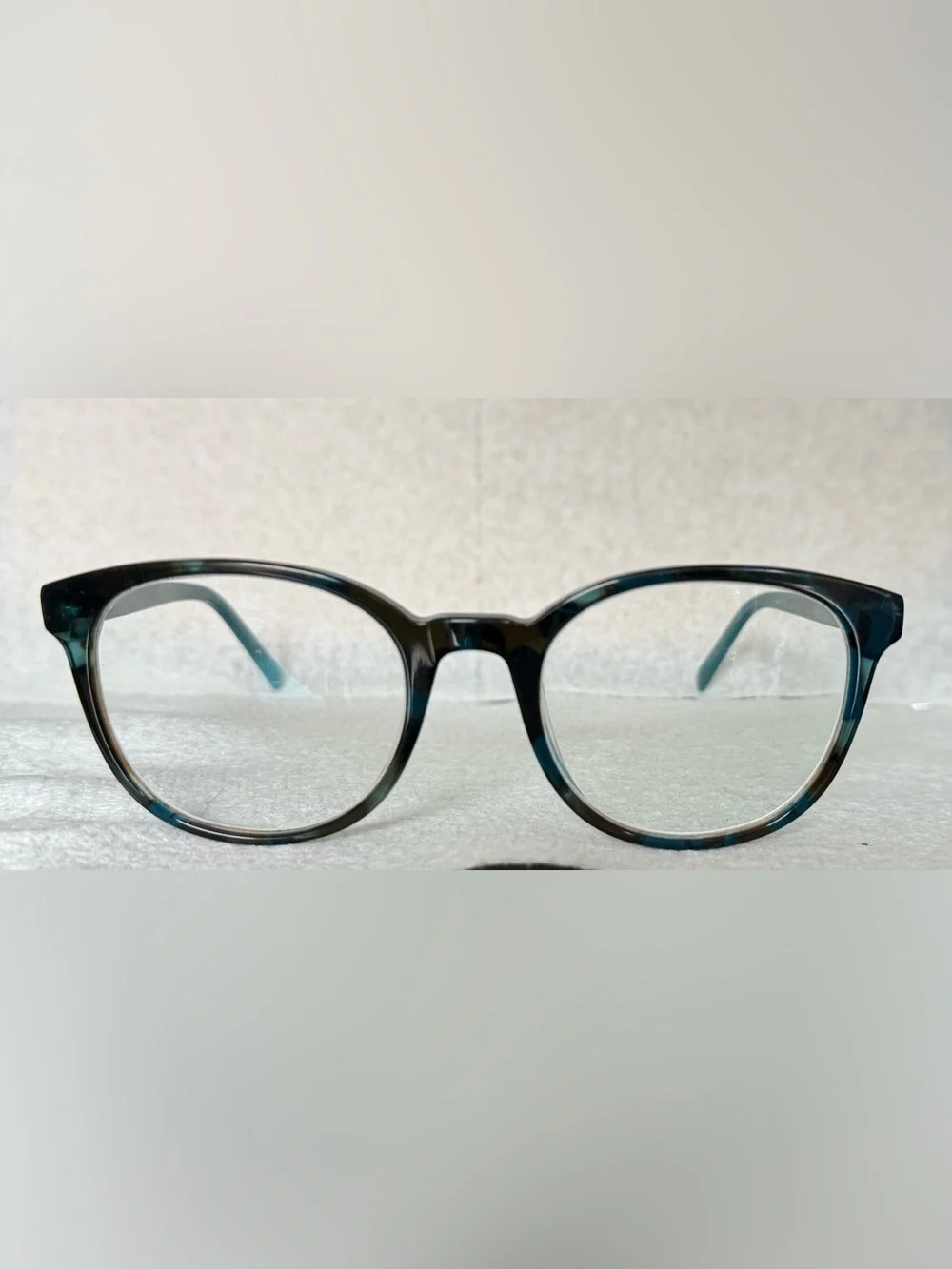 Round Acetate Glasses in Blue Tortoiseshell